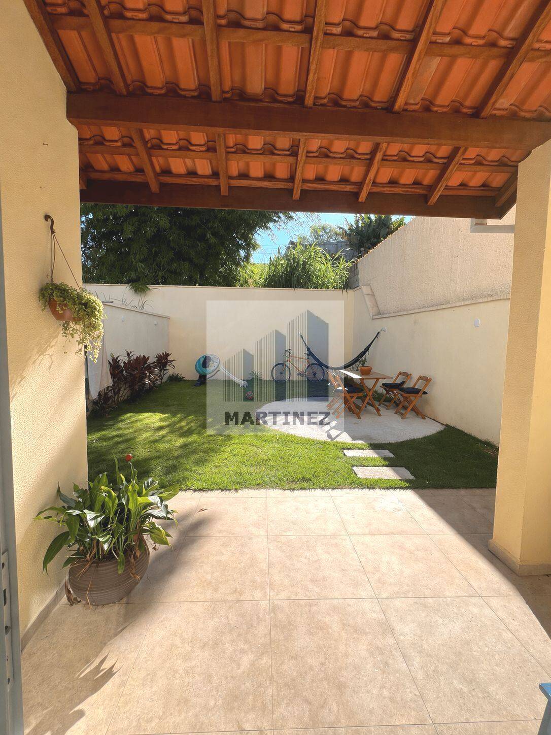 Casa, 3 quartos, 88 m² - Foto 1